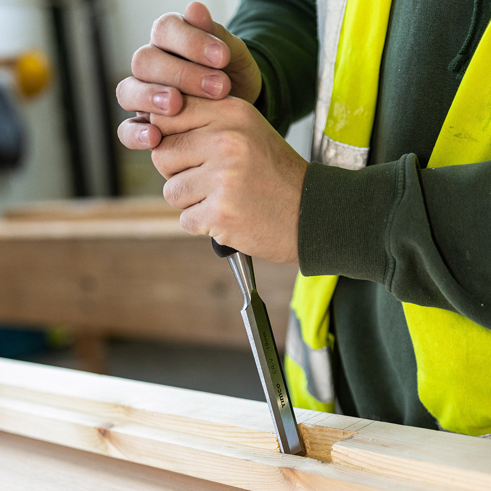 This is an image of Timco - Bevel Edge Wood Chisel 18mm (1 Each Clip) 468246